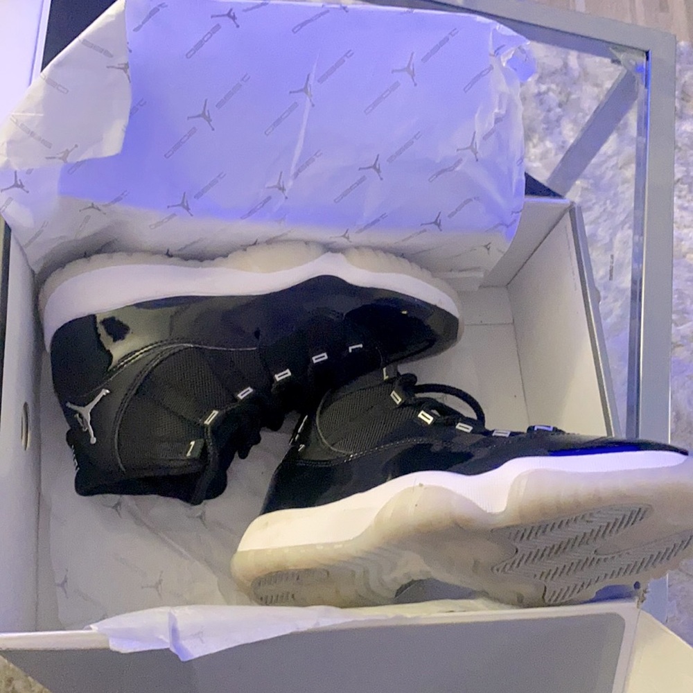 New AIR JORDANS 11 retro